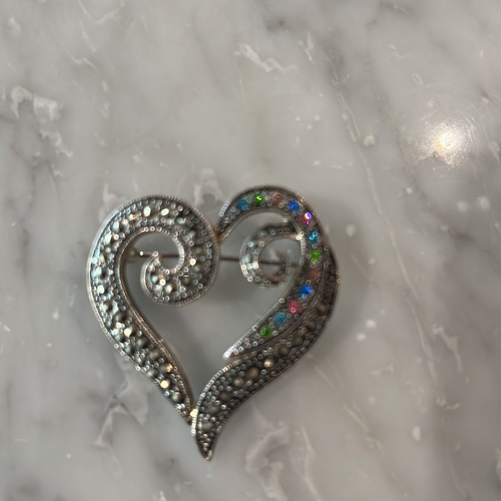 Heart broche - Picture 3 of 3